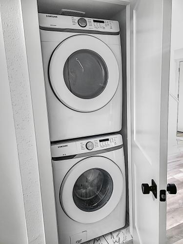 Laundry-CLoset
